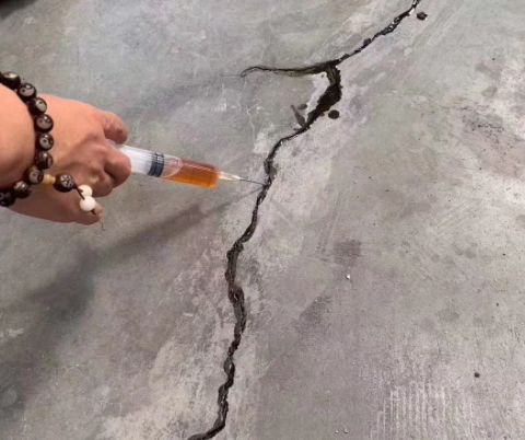 定海混凝土裂缝修补技术详解​